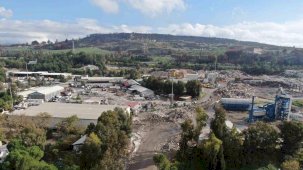 Buca Belediyesi’ne karşı çöp eylemi sürüyor