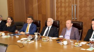 Bursa Büyükşehir Belediye Başkanı Bozbey: Su tüketen sanayi tartışılmalı