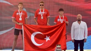 Bursa Büyükşehir Belediyesporlu Kurtulan'dan 4 Avrupa şampiyonluğu