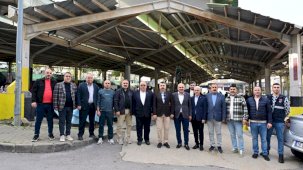 Bursa'da Başkan Yılmaz pazar esnafı ile buluştu