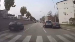 Bursa’da kazalar araç kamerasına yansıdı