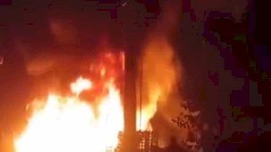 Bursa’da trafo yangını meyve kasalarına sıçradı