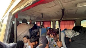 Çeşme’de 40 düzensiz göçmen yakalandı