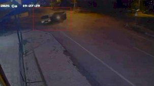 Cip ile otomobil kafa kafaya çarpıştı: 3 yaralı