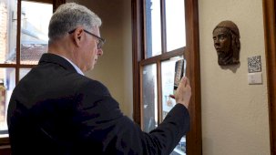 Cumhuriyet Galerisi’nde sanat engel tanımıyor