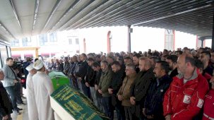 Dere yatağında cenazelerine ulaşılan anne ve oğlu gözyaşları arasında toprağa verildi