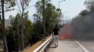 Elektrikli kabus: 18 milyonluk Porsche alev aldı, iş adamı canını zor kurtardı