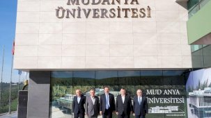 Faruk Çelik Mudanya Üniversitesi’nde gençlerle buluştu