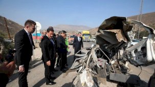 Freni arızalanan kamyon, ışıkta bekleyen 8 araca çarptı: 4 yaralı