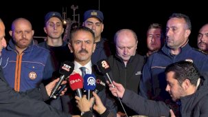 Gemiden tahliye edilen 25 personel tedbiren hastaneye götürüldü