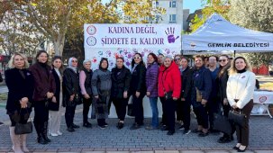 Gemlikli Kent Konseyi: kadına şiddete broşlu farkındalık