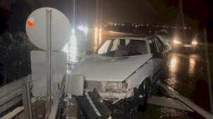 Hurdaya dönen otomobilden yara almadan çıktı, 