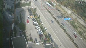 İki motosikletlinin yaralandığı kazada yeni güvenlik kamerası ortaya çıktı