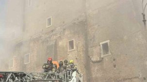 İtalya’da Orta Çağ’a ait kule çöktü: 3 yaralı