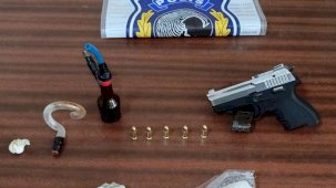 İzmir’de yol kontrolünde uyuşturucu ele geçirildi: 2 gözaltı