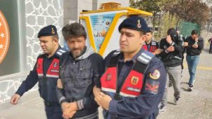 Jandarma baskınında 1 kilo kokain, 2 kilo esrar ele geçirildi: 1 tutuklama