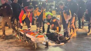 Kaçan sürücü polis aracına çarptı: 2 yaralı