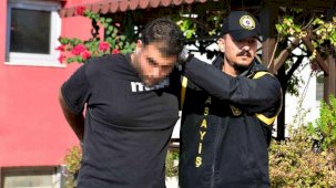 Kardeşinin yasak ilişki yaşadığı şahsı iç çamaşırı ile kaçarken öldürdü