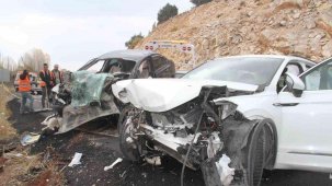 Konya’da otomobiller çarpıştı: 1 ölü, 3 yaralı