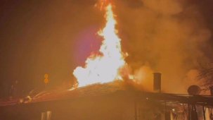 Kula’da gece saatlerinde yangın paniği