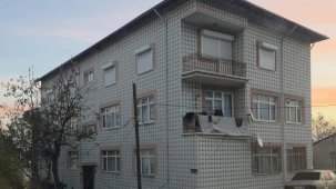 Kütahya’da yeni doğan bebeğini havalandırma boşluğuna attı