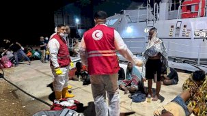 Libya açıklarında 95 göçmeni taşıyan iki tekne alabora oldu: 4 ölü