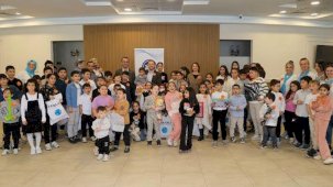 Lösemili çocuklar umuda gülümsedi