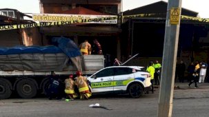 Manisa’de 1 polisin şehit olduğu kaza kamerada