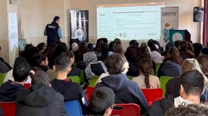 Mardin’de öğrenciler siberay projesi kapsamında bilgilendirildi