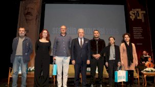 Nilüfer’de şiir eleştirisinin prestij ödülleri sahiplerini buldu