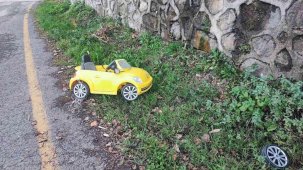 Otomobilin çarptığı 10 yaşındaki çocuk ağır yaralandı