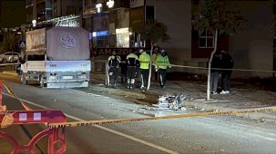 Polisten kaçan motosiklet, park halindeki kamyonete çarptı: 1 ölü 1 yaralı