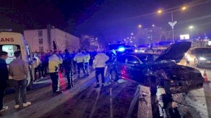 Polisten kaçarken kaza yaptı: 3 yaralı