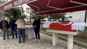 Sınıf arkadaşının yumruğuyla ölen 16 yaşındaki İsmail Mert Küçükbaşar Bilecik’te toprağa verildi