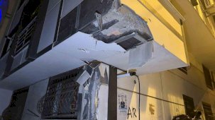 Sokağa dalan vinç dehşet saçtı: Mahalleli sokağa döküldü