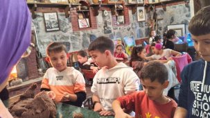 Tatlı bir keşif yolculuğu: öğrenciler üretimi adım adım gözlemledi