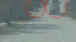 Tek şeritli yoldaki hızıyla ’Pes’ dedirten mikser sürücüsü kamerada