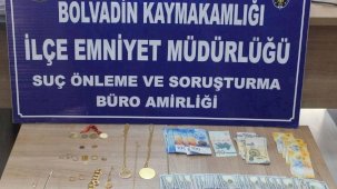 Ticari taksiyle geldikleri ilçede 2 milyon TL’lik dolandırıcılık yaptılar