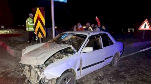 Uşak’ta iki araç çarpıştı: 1’i bebek 10 yaralı