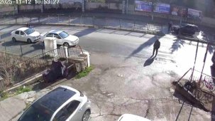 Yaya geçidinde 5 gün arayla yaşanan iki kaza kamerada