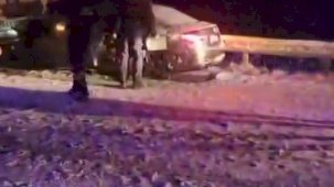 Yoğun kar yağışı kazaları beraberinde getirdi: 1 ölü, 5 yaralı