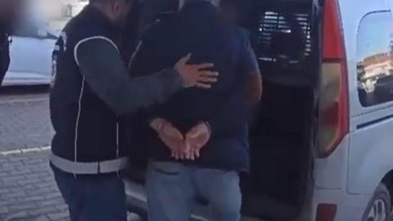 Taksiden yolcu yerine 3 kaçak göçmen çıktı