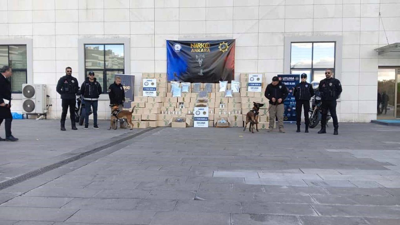 Tayland’dan Türkiye’ye 1 buçuk tonluk skunk sevkiyatı narkotik polisine takıldı