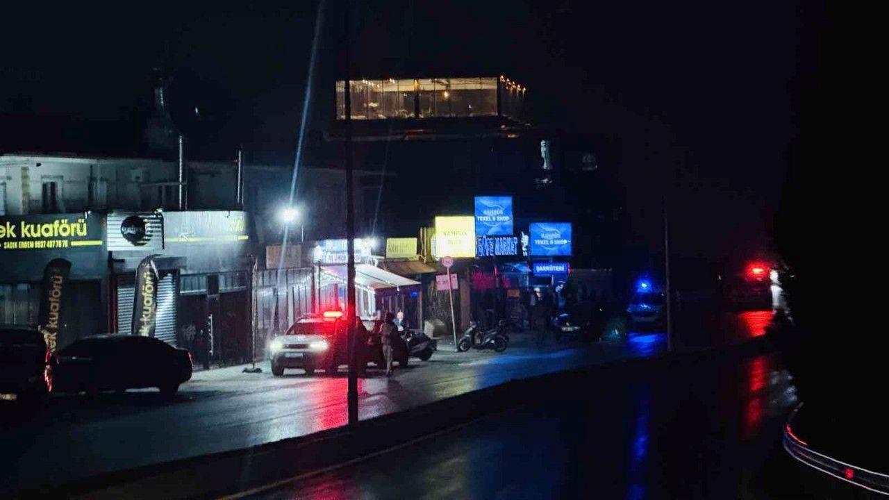 Tekel bayisine ateş açıldı, yan işletmedeki garson vuruldu
