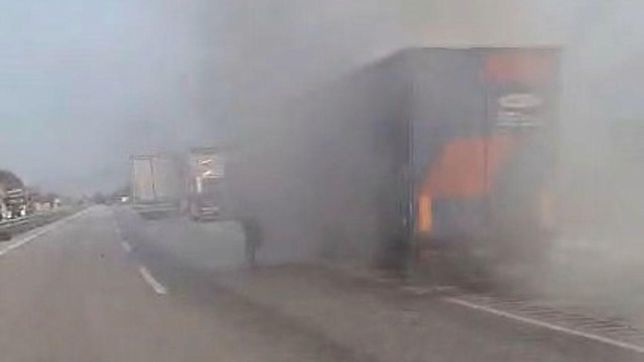 Tokat’ta tır sürücüsünün hızlı müdahalesi muhtemel faciayı önledi