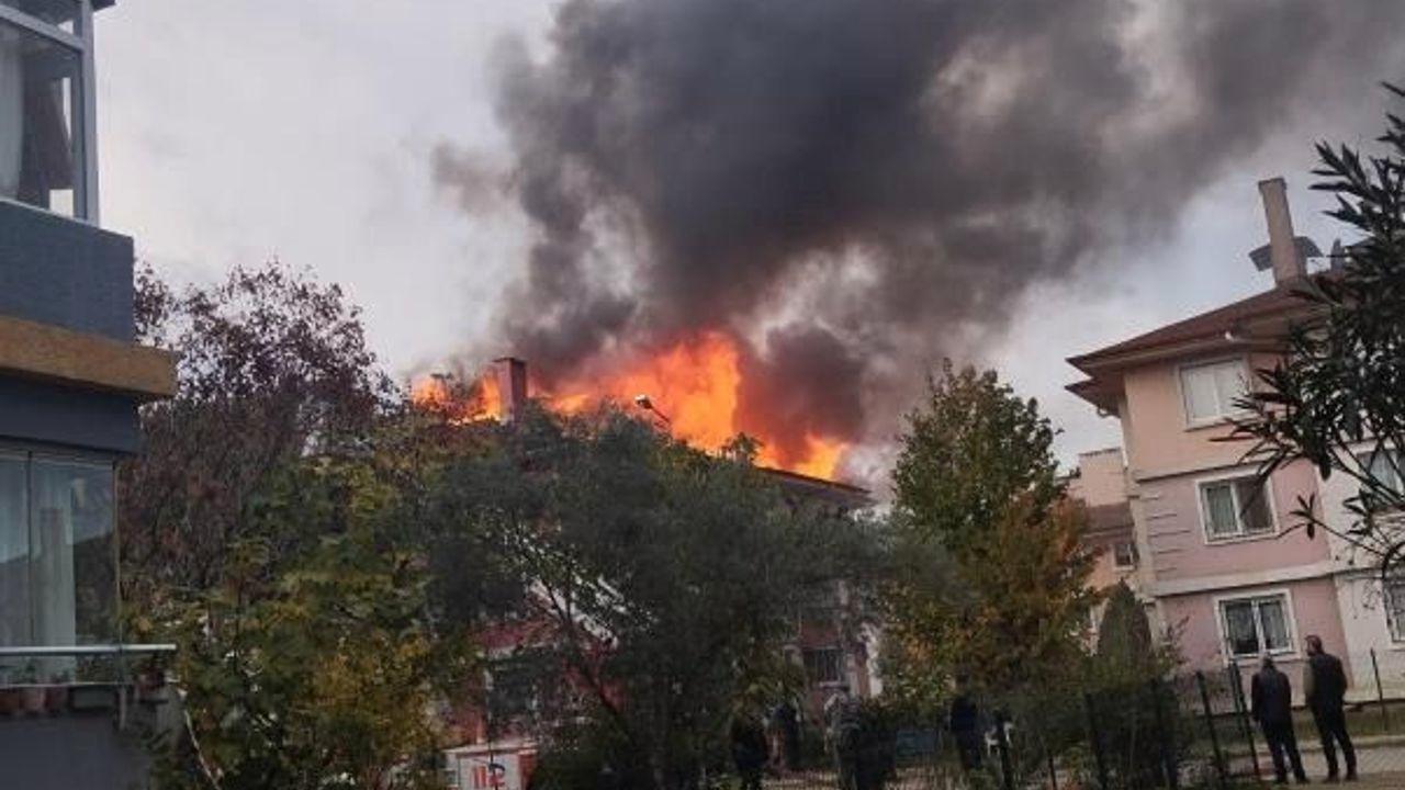 Yalova’da çatı yangını