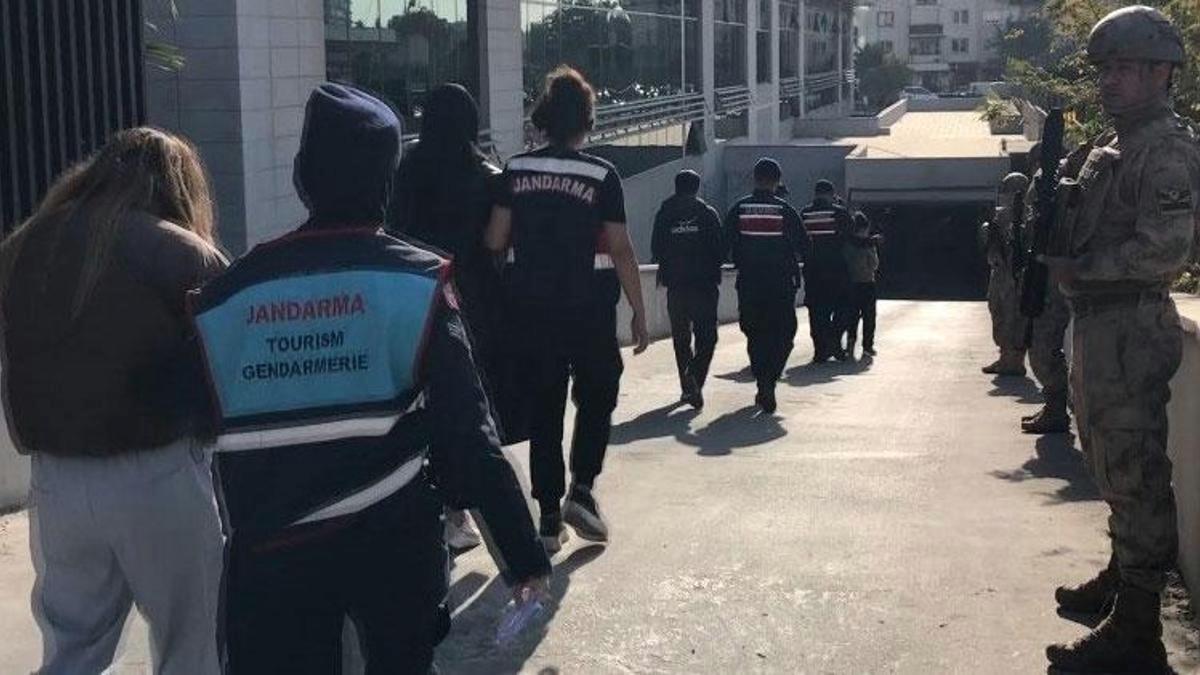 Mersin'de yasadışı bahis operasyonu: 4'ü hakem 32 şüpheli tutuklandı - Vatan Gazetesi Güncel Haberler