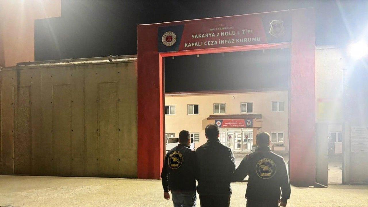 42 ve 28 yıl hapis cezası olan şahıslar jandarmadan kaçamadı