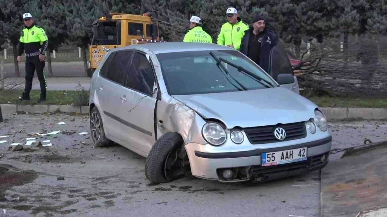Amasya’da iki otomobil çarpıştı: 3 yaralı