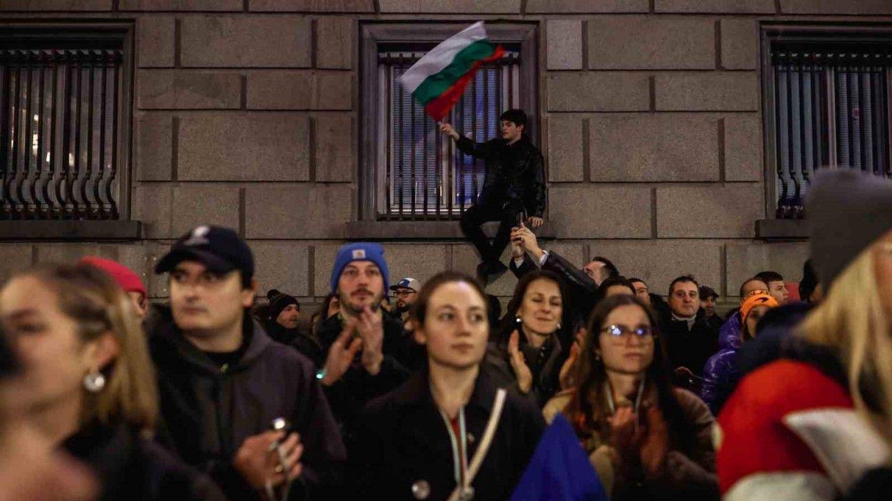 Bulgaristan’da 25’ten fazla şehirde hükümet karşıtı protesto